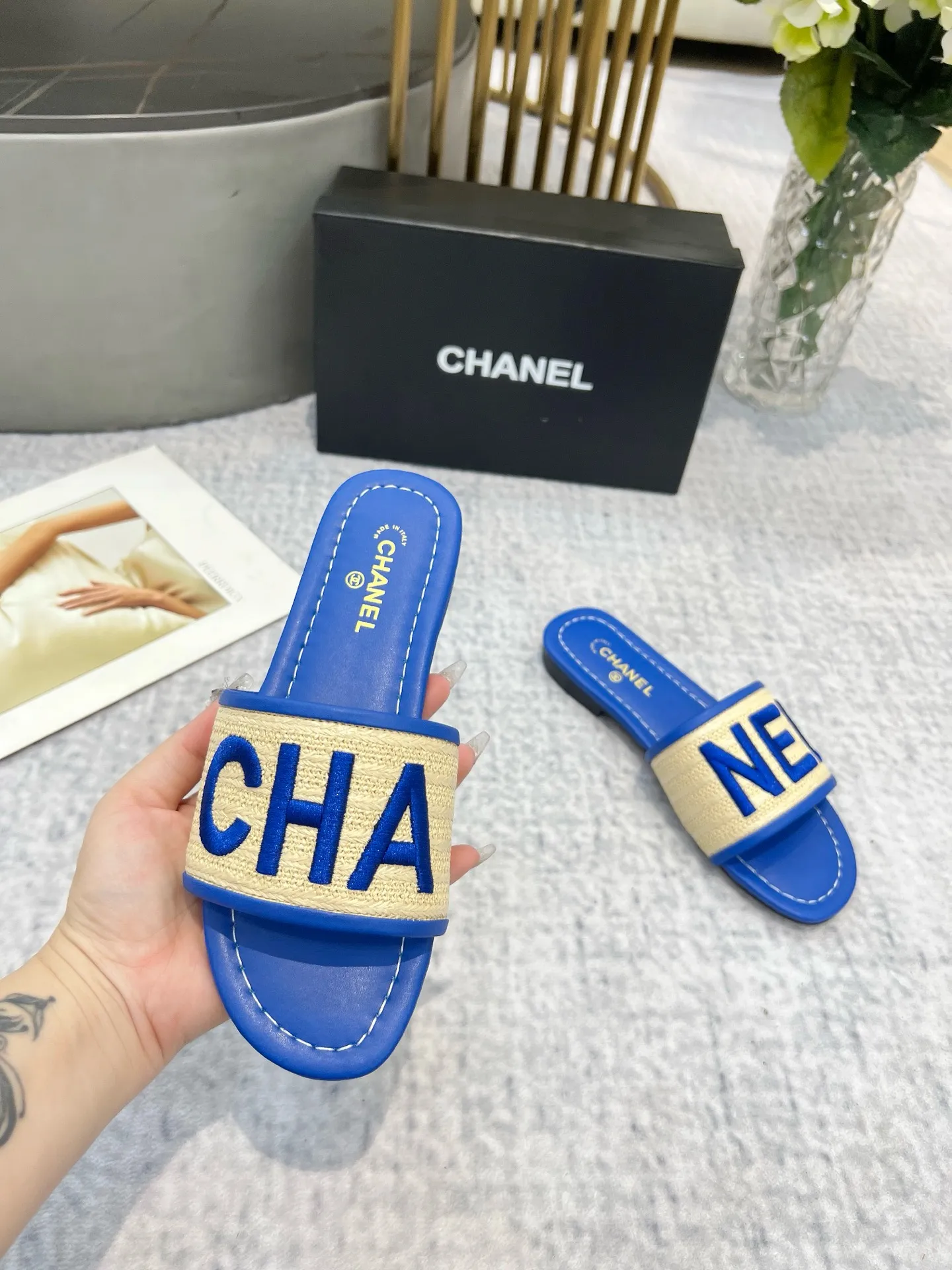 💕💕Factory direct selling price p340💕💕 Genuine leather sole +30 CHANEL, the upper uses three-dimensional electric embroidery technology, the upper foot is comfortable, soft and breathable, must-have size 35-43, leather sole +30